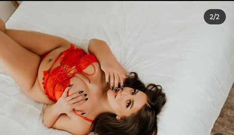 Juiciest Jade model pretty photos