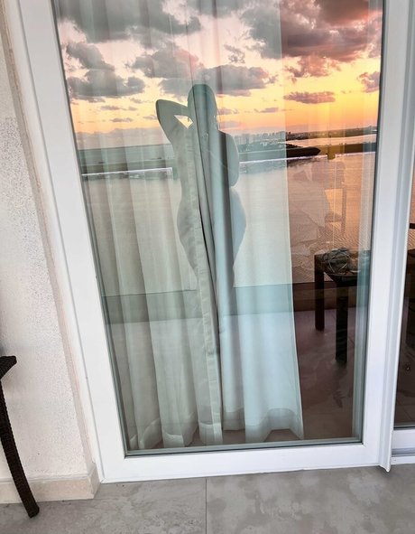 Curvy Krysta pornstar erotic image