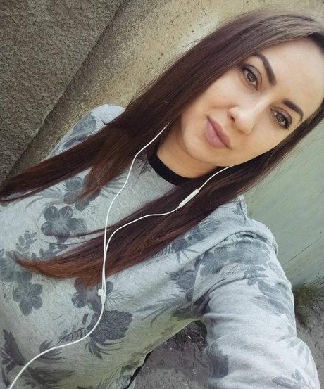 Olya Bulka pretty star image