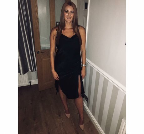 Levi Barrett model top picture