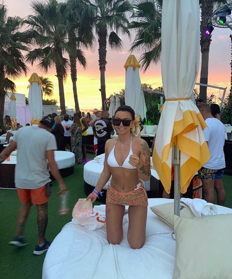 Chloe Panchal star free photos