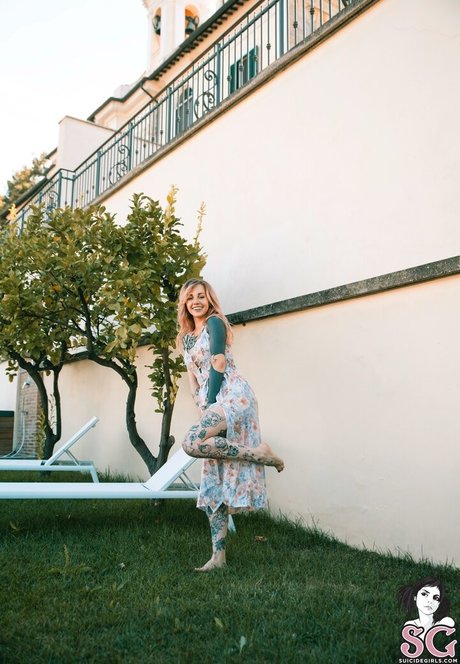 Ninaq pornstar xxx image