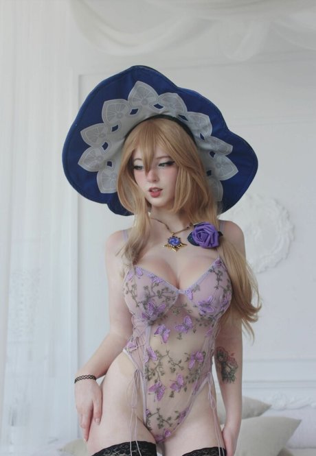 mitsarin star nudes gallery