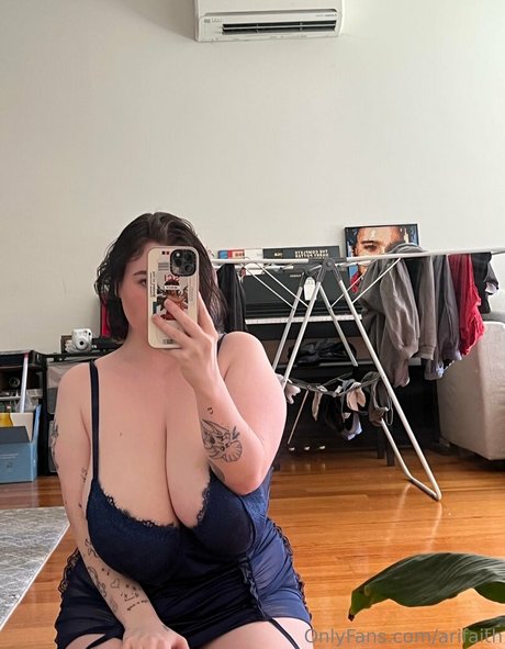 arifaith model adult gallery