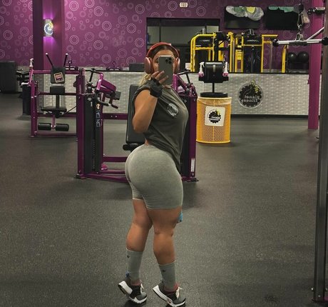 Adxfeels pornstar pretty picture