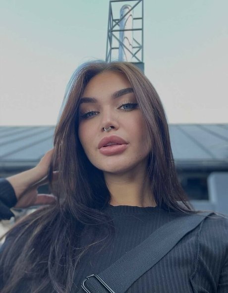 bigbaabe erotic pornstar image