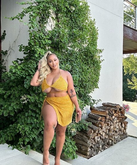 Tylea art model pics