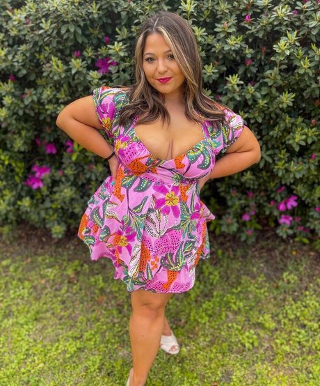 Brittney Lynn Vozar pretty model images