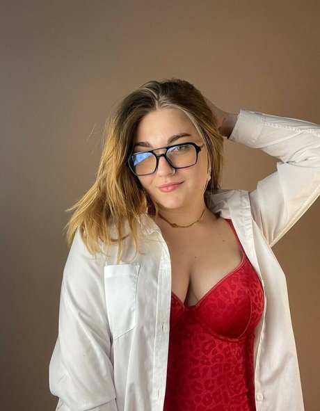 felineriches nude star galleries