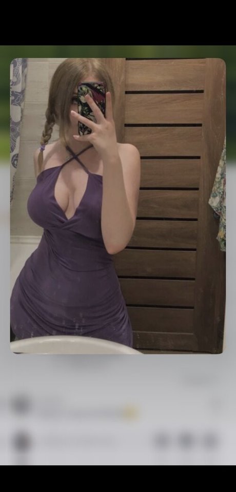 katrlvinaa exclusive pornstar img