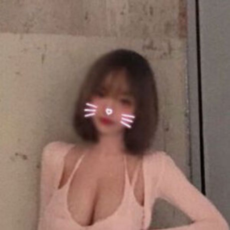 milksom star nude img