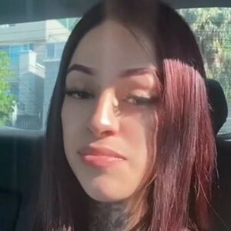 Flaka22z nudes model photo