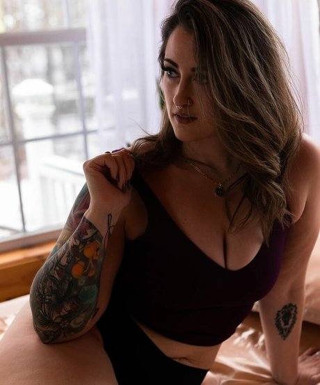 Dani Standring pornstar free pics