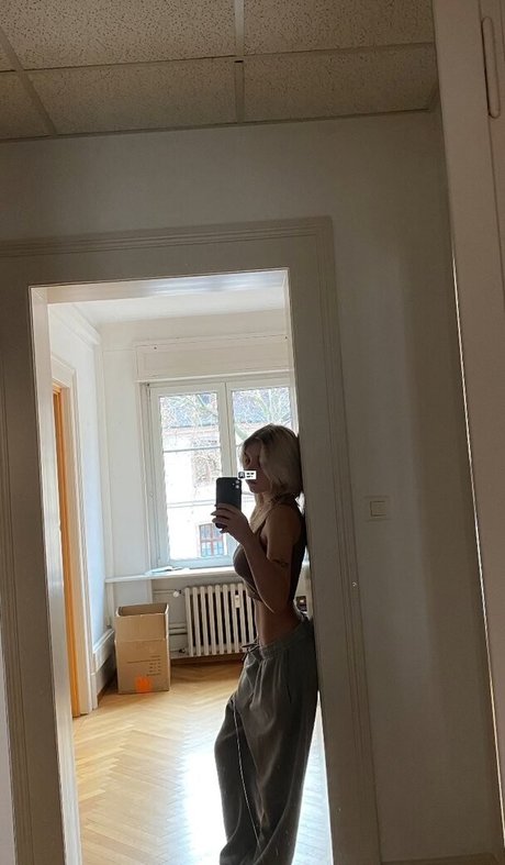 linemettler free actress gallery