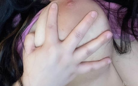 StrawbewwyMilf sex model images