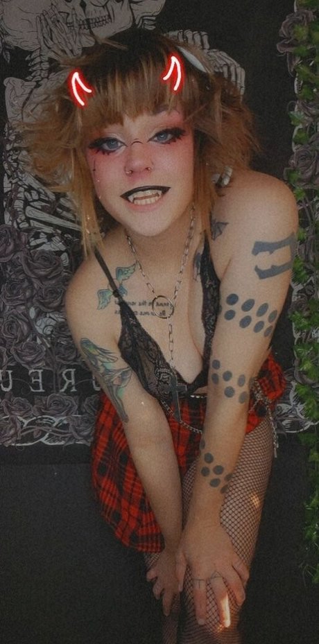 Coophound star exclusive pics