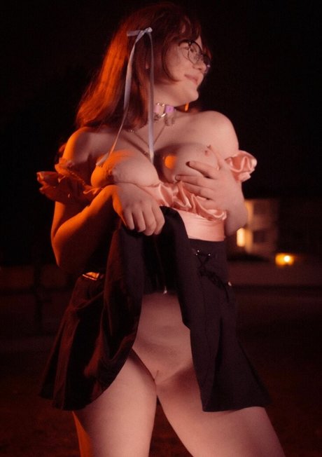 RosemaryXQuinn pornstar free pics