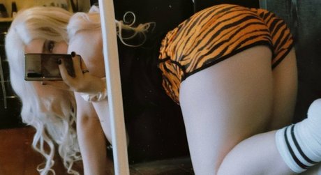 Sofiexxxo beautiful actress image