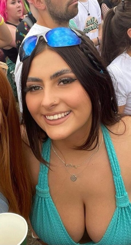 Millie C star naked pic