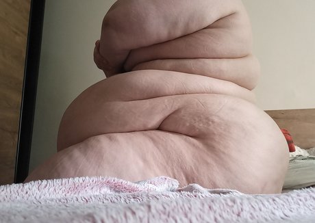 Fluffymaya98 nude star images