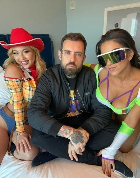 kazumisworld model nude gallery