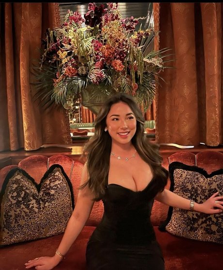 Nikki Cheng high quality star picture