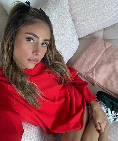 Scarlet Rose Stallone pornstar naked pics