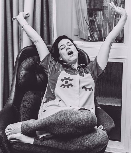 Lou Sanders perfect actress pic