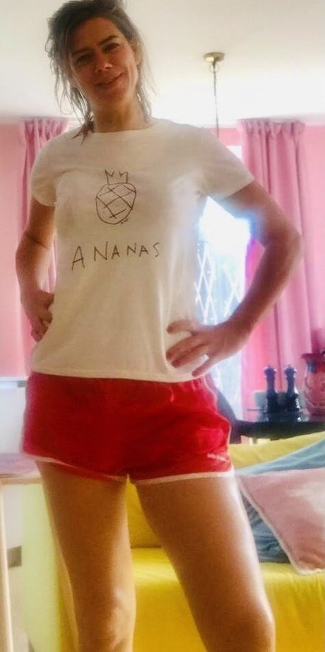 Lou Sanders beautiful star photos