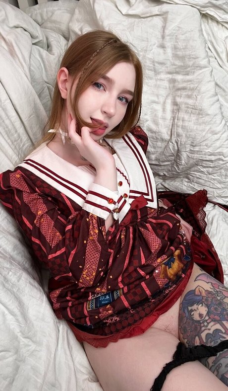 momorian sex actress picture