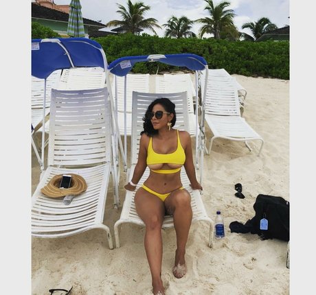 Vanessa Castillo star art pics