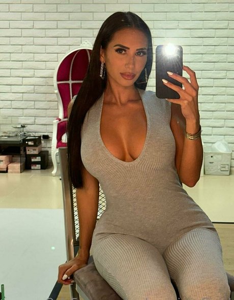 amberquinnofficial pornstar free gallery