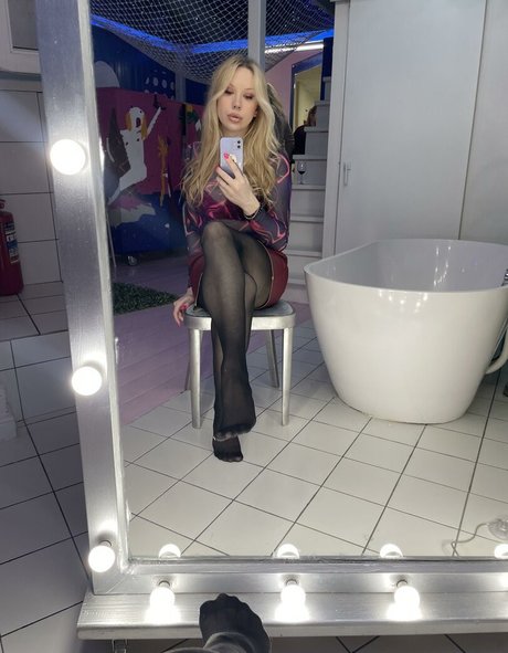 scarlettford perfect model img