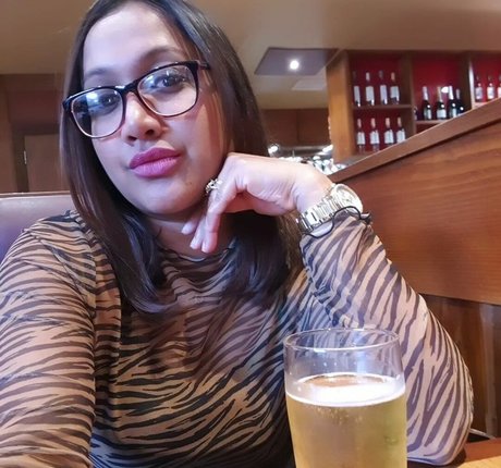 Scarlet Vixen pornstar archive