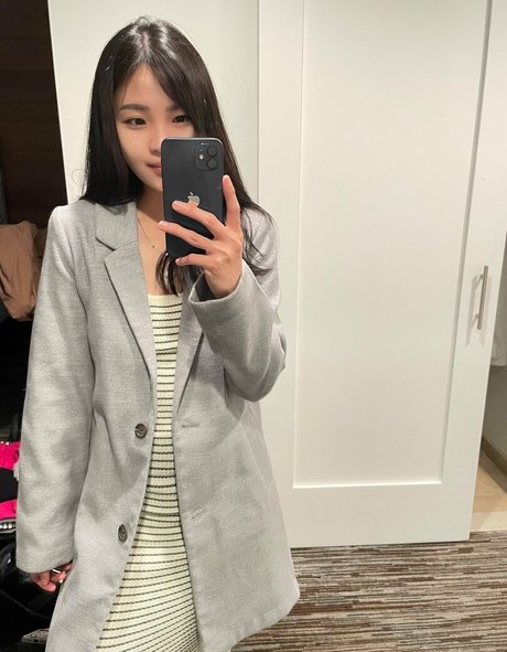 Aveline Liu pornstar exclusive photos