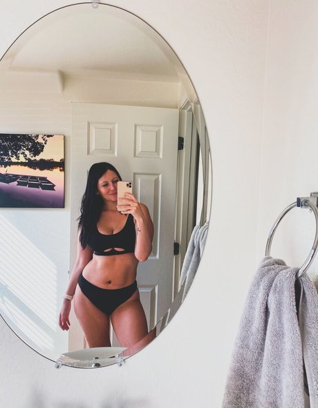 Snaps erotic model gallery