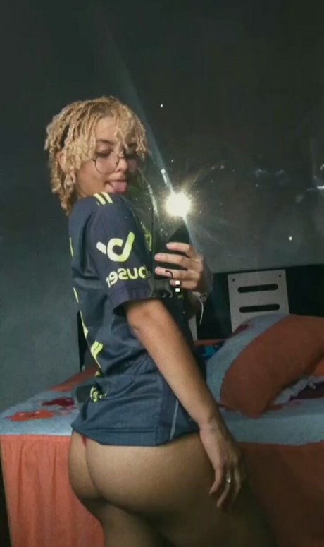 Sthefany Monteiro erotic model pics