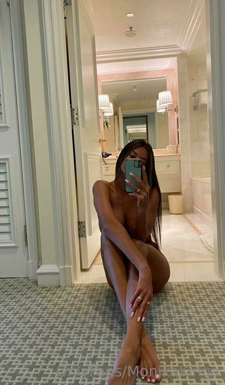 mmonik pornstar xxx gallery