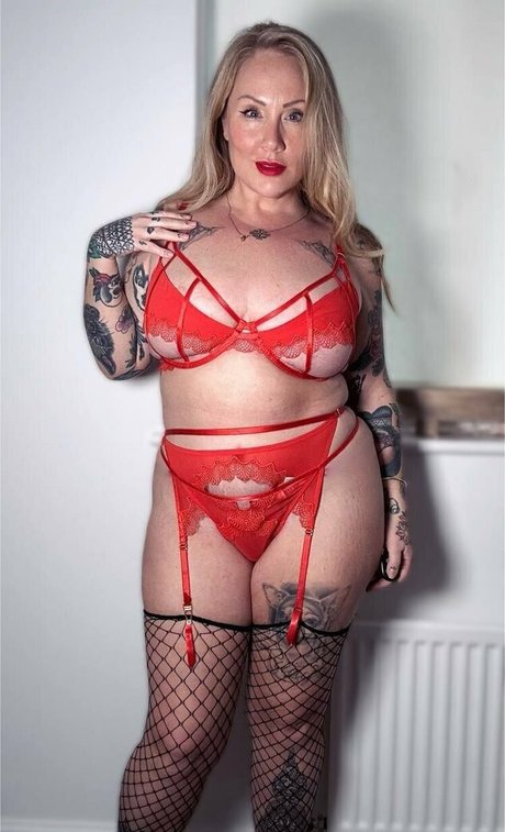 misshawthorn top pornstar photo