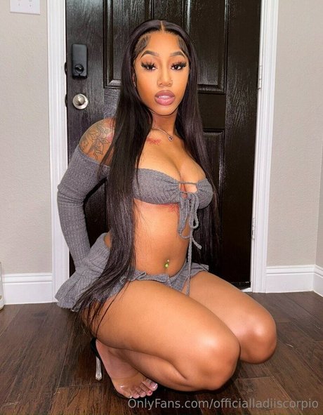 OfficialLadiiScorpio model hd images