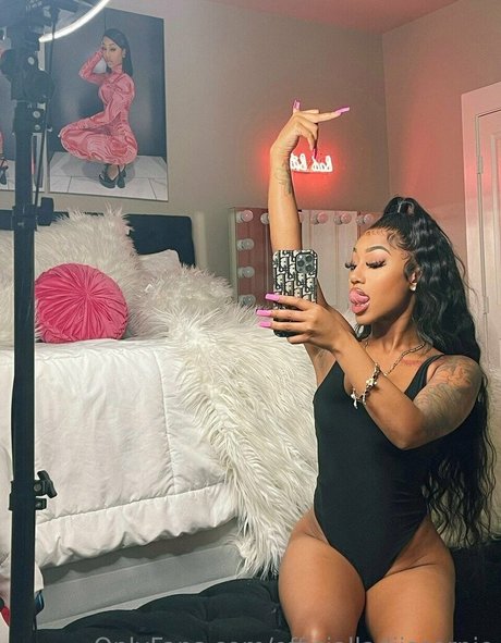 OfficialLadiiScorpio free star gallery