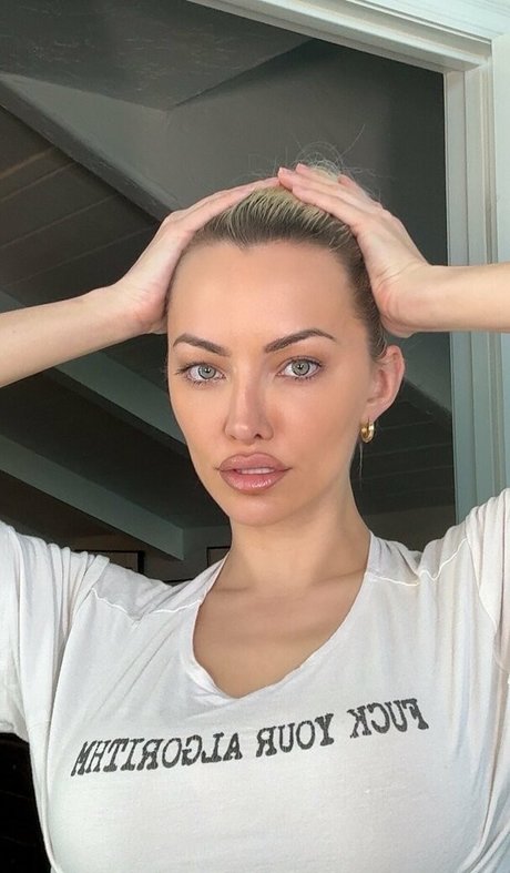 lindseypelas xxx model images