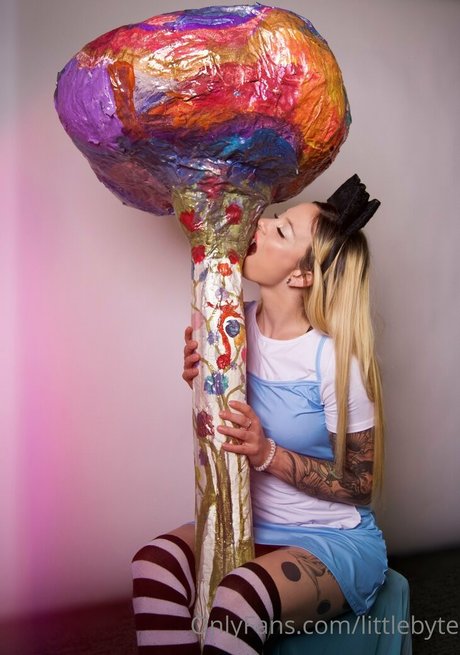 minxiybitez perfect pornstar image