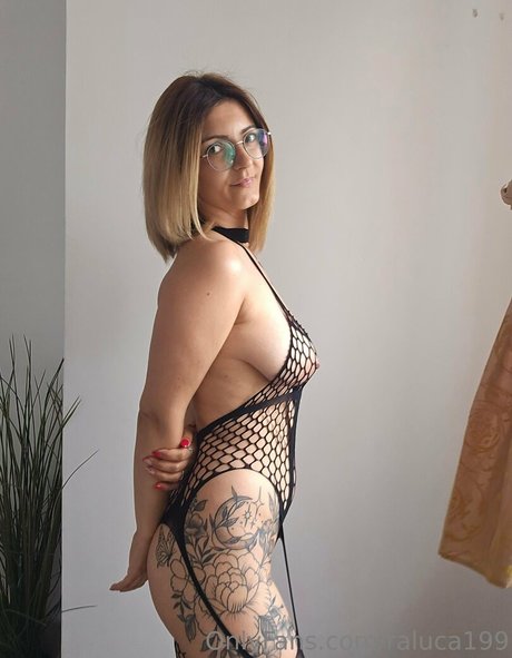 Deearalu19 high quality pornstar image