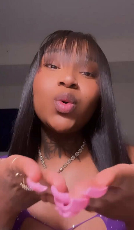 Erica Banks pretty star images