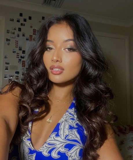 itsparvathik star pretty image