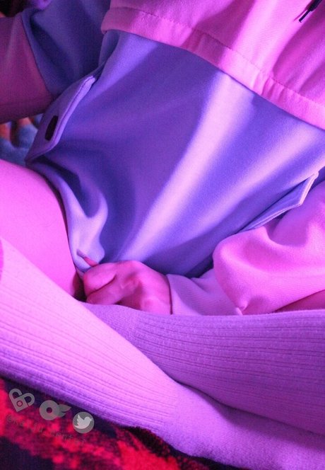 Kaiju Hentai pornstar images