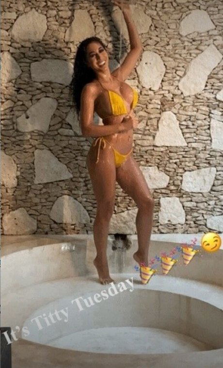 Brooklyn Benzz pornstar xxx photos