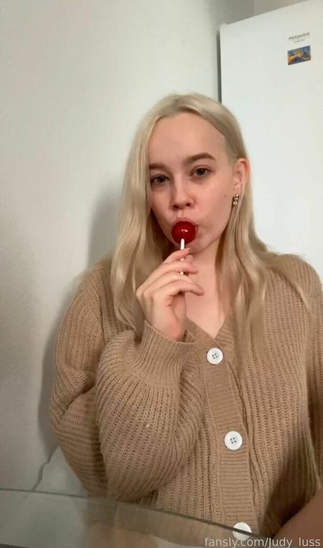 deni__dragons__ pornstar free photos