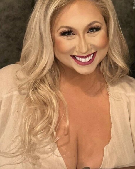 Macy J nice star picture